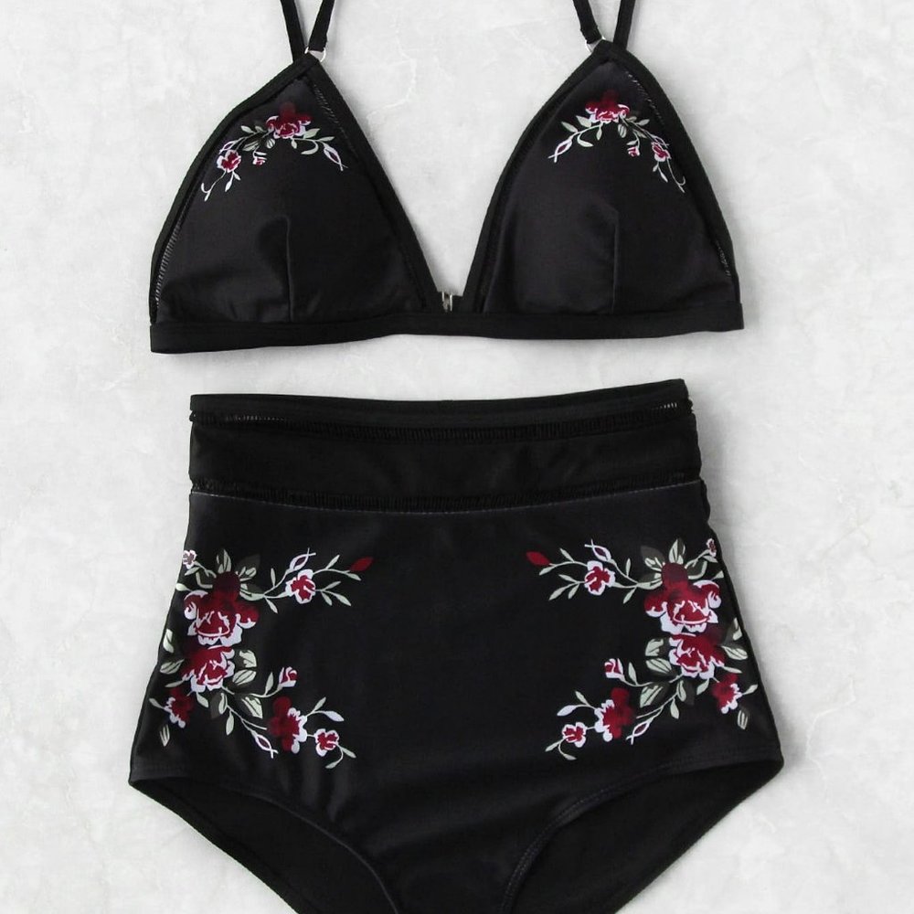 Floral Pattern Plunging Top With High Waist Bikini